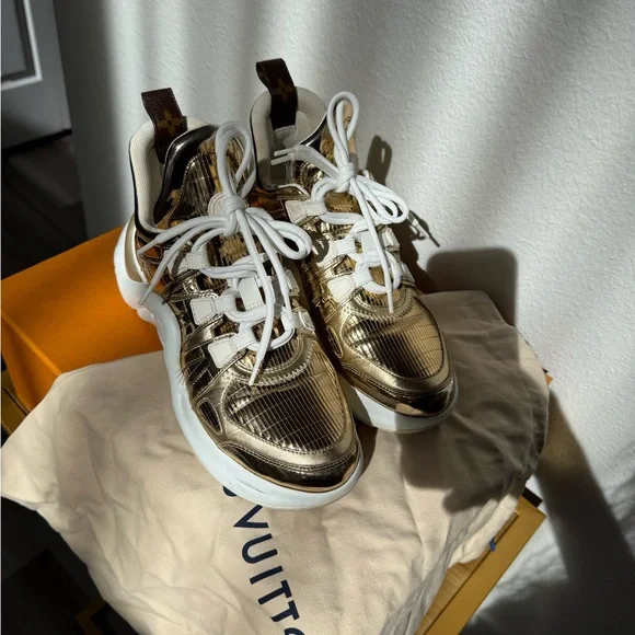 Louis Vuitton Metallic Gold - Picture 5 of 5